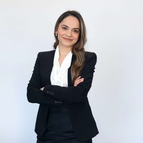 Advogada posando para foto