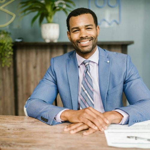 7 Profissões que Não Precisam de Diploma: Oportunidades Além da Academia